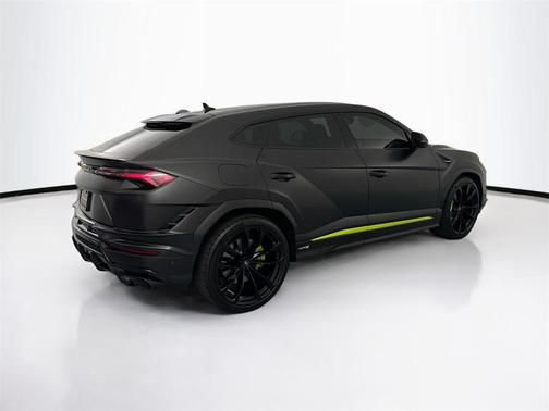 2023 Lamborghini Urus S