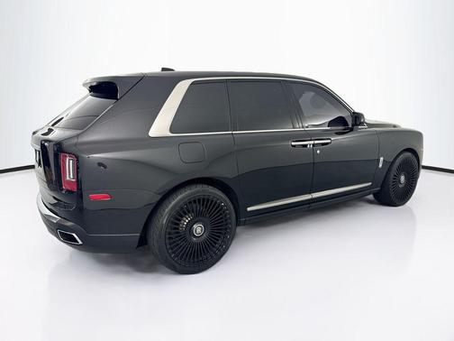 Black Diamond 2022 Rolls-Royce Cullinan Cullinan