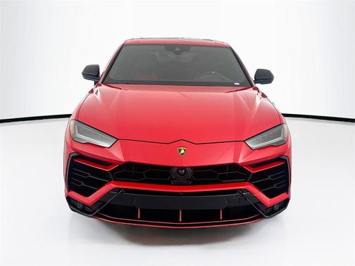 2022 Lamborghini Urus Base