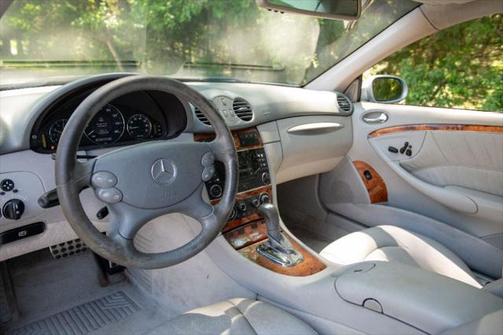 2005 Mercedes-Benz CLK-Class 320
