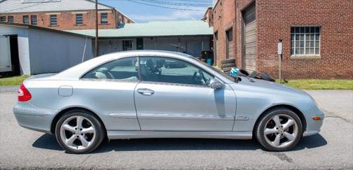 2005 Mercedes-Benz CLK-Class 320