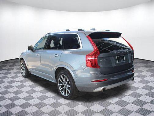 2018 Volvo XC90 T5 Momentum