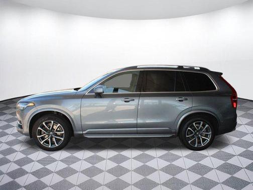 2018 Volvo XC90 T5 Momentum