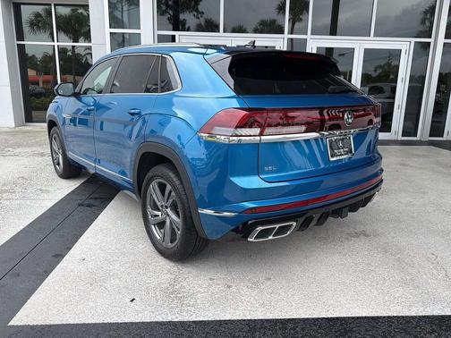 Kingfisher Blue Metallic 2024 Volkswagen Atlas Cross Sport 2.0T SEL