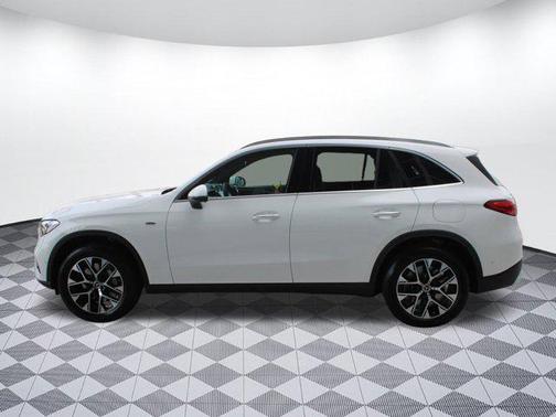 2025 Mercedes-Benz GLC 350e Base