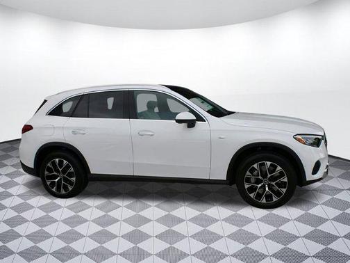 2025 Mercedes-Benz GLC 350e Base