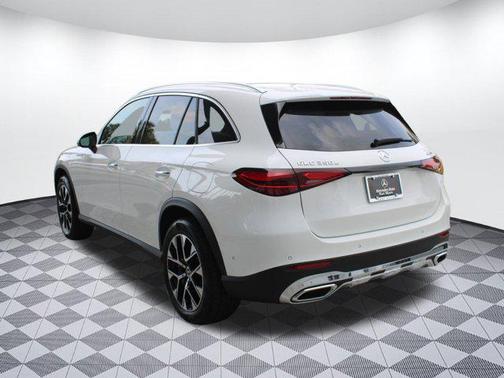 2025 Mercedes-Benz GLC 350e Base