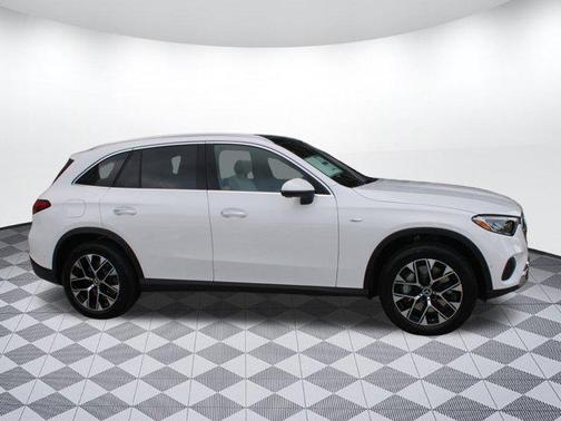 2025 Mercedes-Benz GLC 350e Base