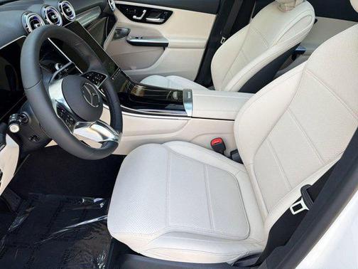Polar White 2026 Mercedes-Benz GLC 300 4MATIC