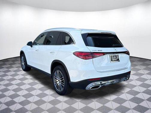 Polar White 2026 Mercedes-Benz GLC 300 4MATIC