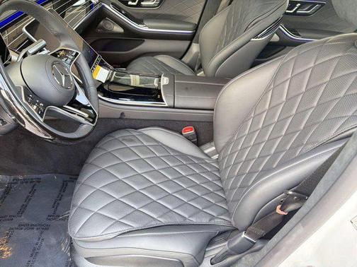 MANUFAKTUR Moonlight White Metallic 2026 Mercedes-Benz S-Class 4MATIC