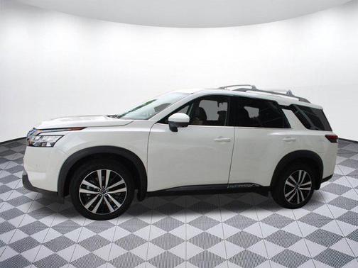 2023 Nissan Pathfinder Platinum 4WD