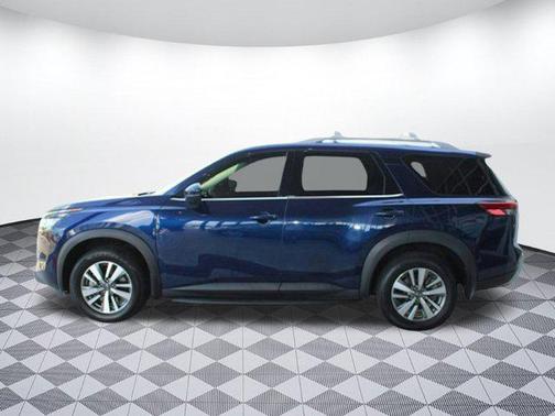 2023 Nissan Pathfinder SL 4WD