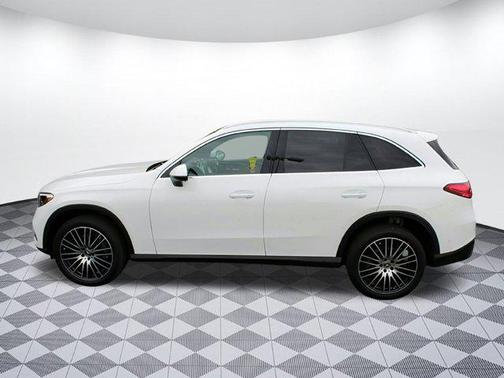2025 Mercedes-Benz GLC 300 Base