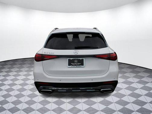 2025 Mercedes-Benz GLC 300 Base