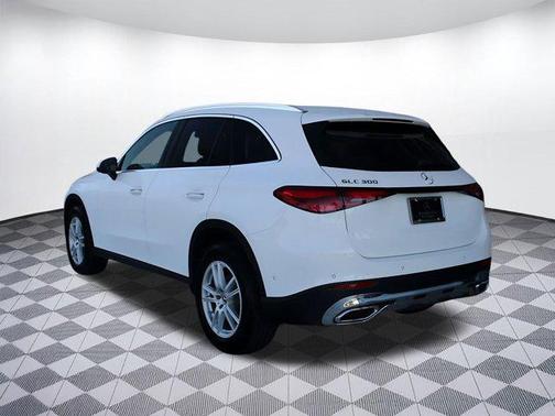 2025 Mercedes-Benz GLC 300 Base