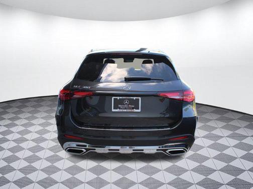 2025 Mercedes-Benz GLC 300 Base