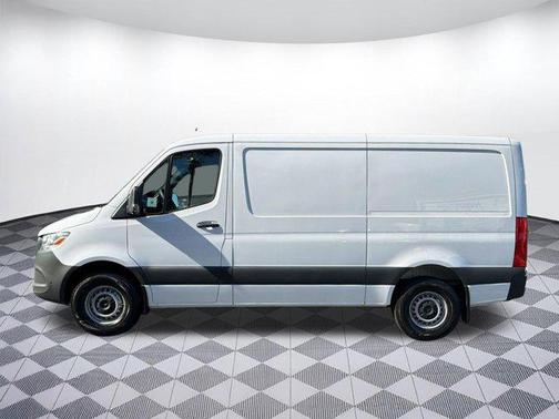 Arctic White 2026 Mercedes-Benz Sprinter 2500 Standard Roof