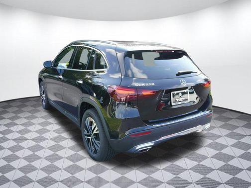 2025 Mercedes-Benz GLA 250 Base