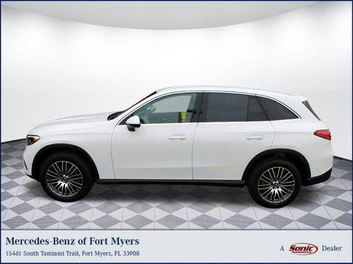 2025 Mercedes-Benz GLC 300 4MATIC