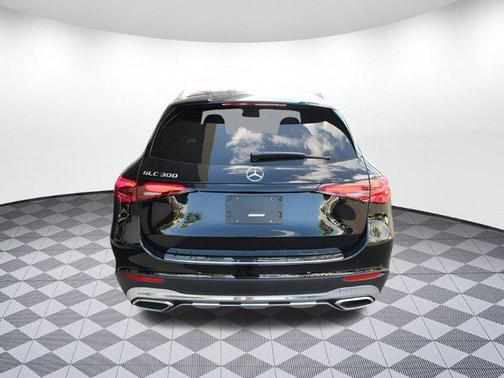 2025 Mercedes-Benz GLC 300 Base