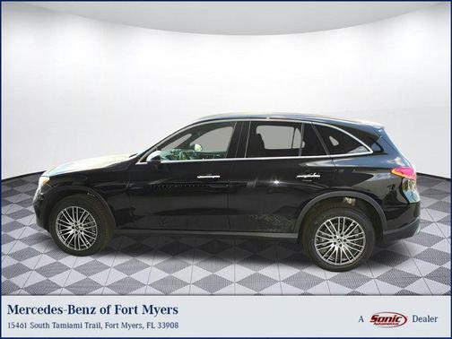 2025 Mercedes-Benz GLC 300 Base