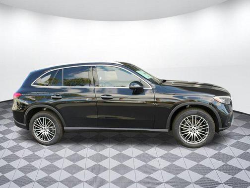 2025 Mercedes-Benz GLC 300 Base