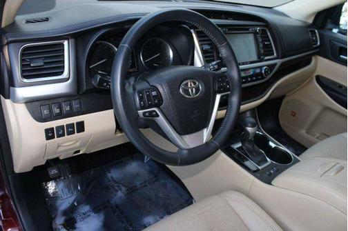 2016 Toyota Highlander Limited Platinum