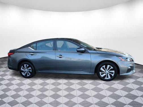2022 Nissan Altima S FWD