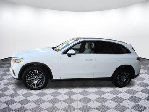 2026 Mercedes-Benz GLC 300 Base