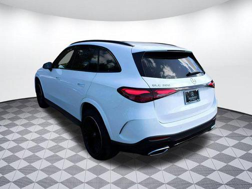 2025 Mercedes-Benz GLC 300 Base