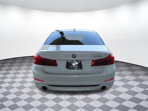 2019 BMW 530 530i