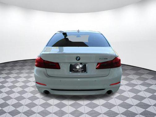 2019 BMW 530 530i