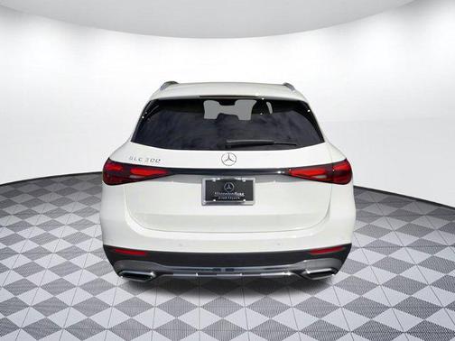 2025 Mercedes-Benz GLC 300 Base