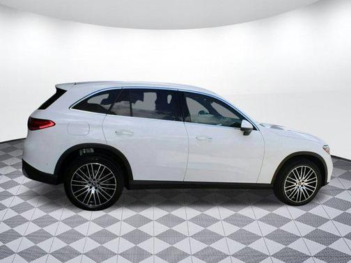 2025 Mercedes-Benz GLC 300 Base