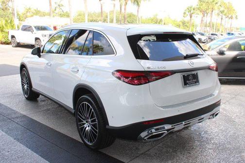 2025 Mercedes-Benz GLC 300 Base