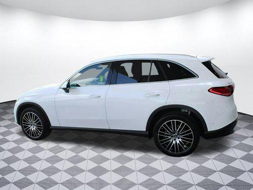 2025 Mercedes-Benz GLC 300 Base