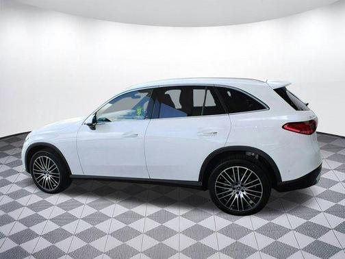 2025 Mercedes-Benz GLC 300 Base