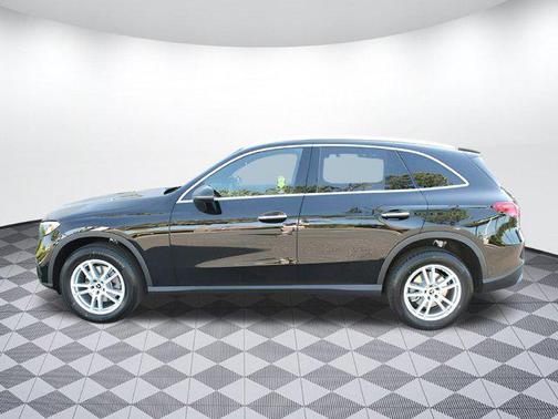 2025 Mercedes-Benz GLC 300 4MATIC