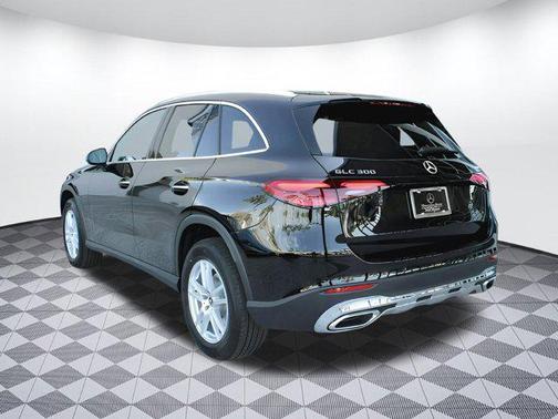 2025 Mercedes-Benz GLC 300 4MATIC