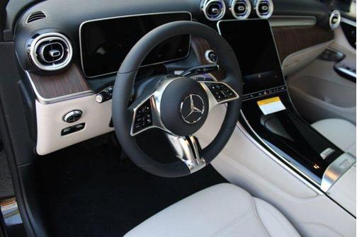 2026 Mercedes-Benz GLC 300 Base