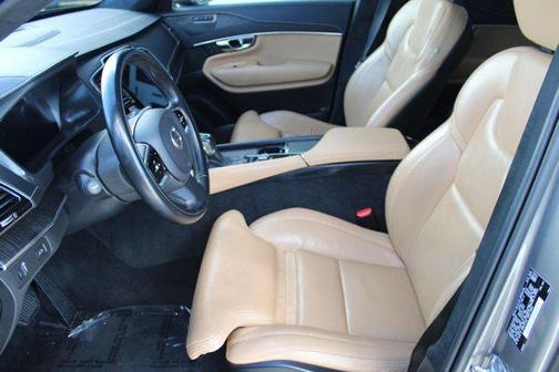 2021 Volvo XC90 T6 Inscription