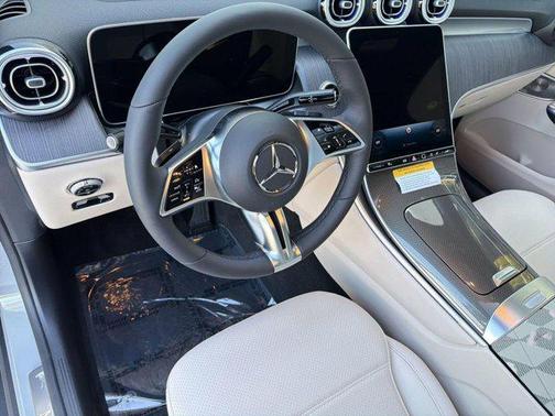 MANUFAKTUR Alpine Grey 2026 Mercedes-Benz GLC 300 Base