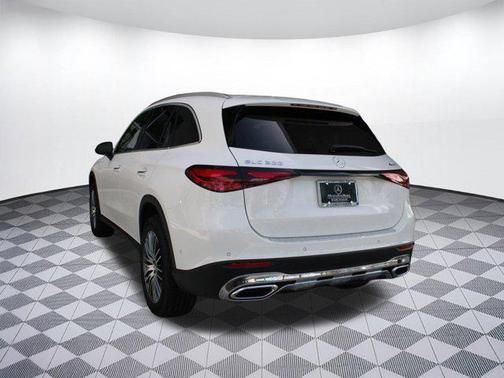 2026 Mercedes-Benz GLC 300 4MATIC