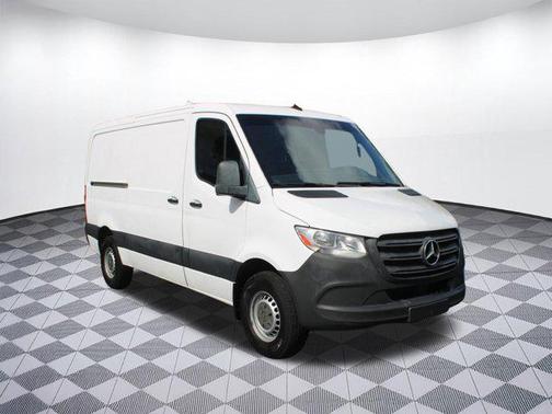 2019 Mercedes-Benz Sprinter 2500 Standard Roof