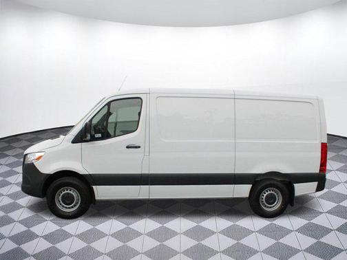 2025 Mercedes-Benz Sprinter 2500 Standard Roof
