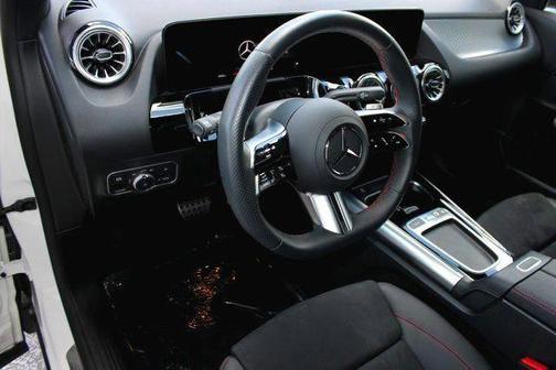 2025 Mercedes-Benz GLA 250 Base