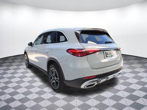 2026 Mercedes-Benz GLC 300 4MATIC
