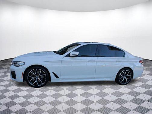 2021 BMW 540 540i