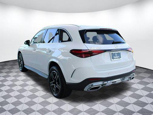 2025 Mercedes-Benz GLC 300 4MATIC